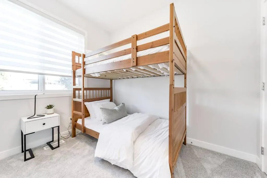Nordic Retreat, 4Br, Min To Wem & Dt, Aircon & Fireplace, Sleeps 10! 埃德蒙顿 度假居