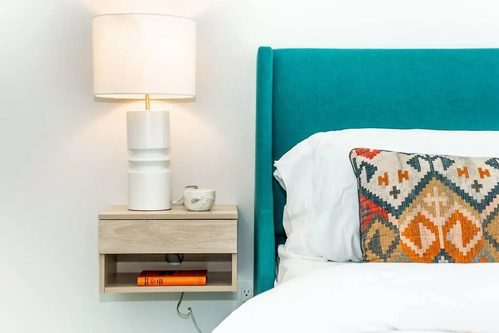 Nordic Retreat, 4Br, Min To Wem & Dt, Aircon & Fireplace, Sleeps 10! 埃德蒙顿 0*,