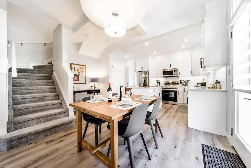 Nordic Retreat, 4Br, Min To Wem & Dt, Aircon & Fireplace, Sleeps 10! Edmonton