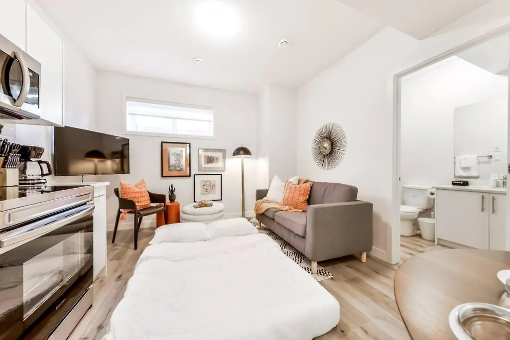 Nordic Retreat, 4Br, Min To Wem & Dt, Aircon & Fireplace, Sleeps 10! Edmonton Holiday home